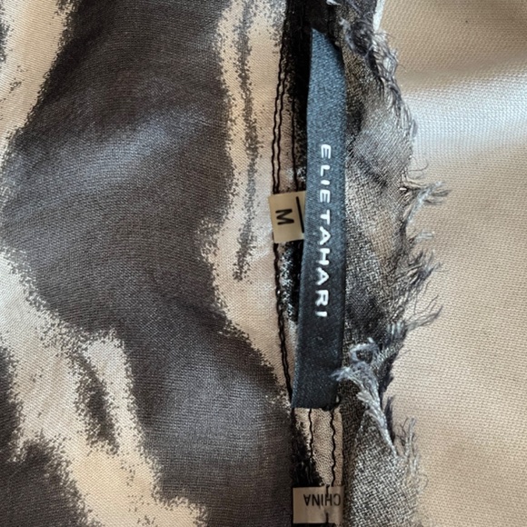 Elie Tahari pure silk size M top - Picture 13 of 15